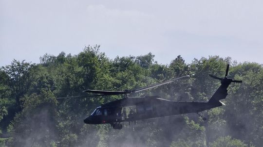 Rezort vnútra si na hasenie lesných požiarov počas leta prenajme vrtuľník