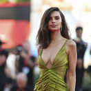 Emily Ratajkowski