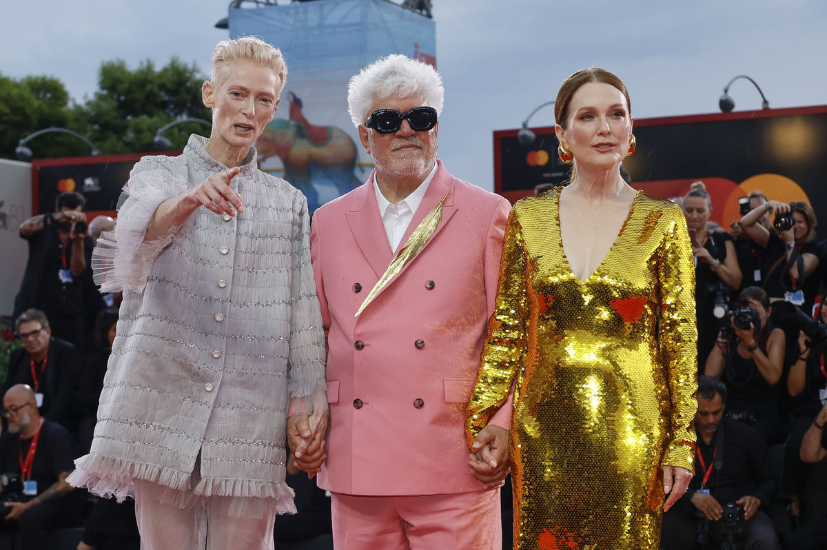 Herečky Tilda Swinton (vľavo) a Julianne Moore...