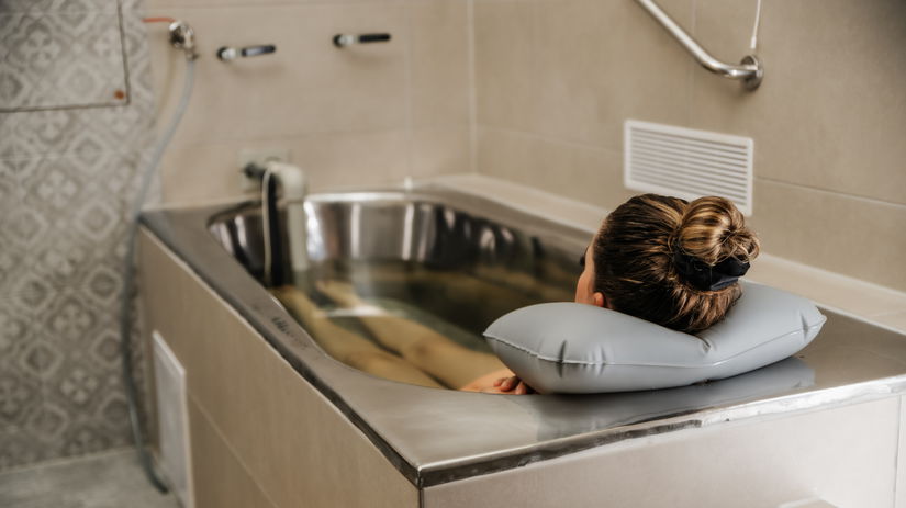 Celotelový minerálny kúpeľ.