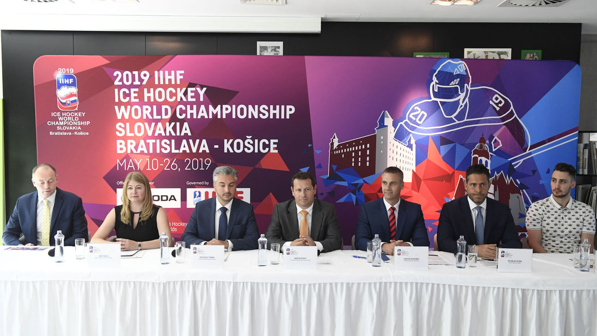 Tlačová konferencia organizačného výboru IIHF...