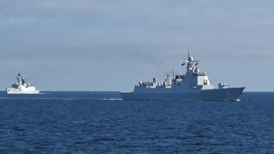 Ticho pred búrkou: Rusi vypínajú internet. Po devastácií bombardérov sa boja ďalšieho úderu - tentoraz na flotilu v Pacifiku