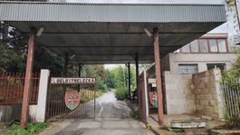 kasárne, vstup, Jelšava