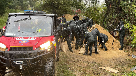 Vrecovanie piesku v Kopčanoch, ochrana proti...