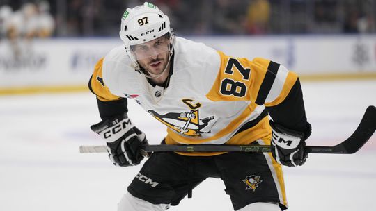 Za dva roky zarobí 17,4 milióna dolárov. Veterán Crosby rozhodol o svojej budúcnosti v NHL