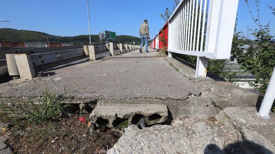 Prvý most pri vstupe do Banskej Bystrice v...