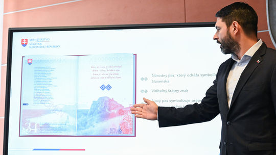 Generálny riaditeľ sekcie informatiky,...