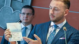 Cestovný Pas / Doklad / Patrik Krauspe / Matúš Šutaj-Eštok /