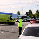 KVÍZ: Dáte týchto 12 ťažkých križovatiek? Aj tie s policajtom?