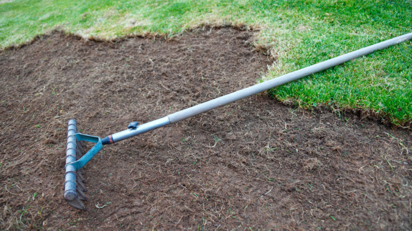 Jeseň je vhodným obdobím aj na opravy a dosev...