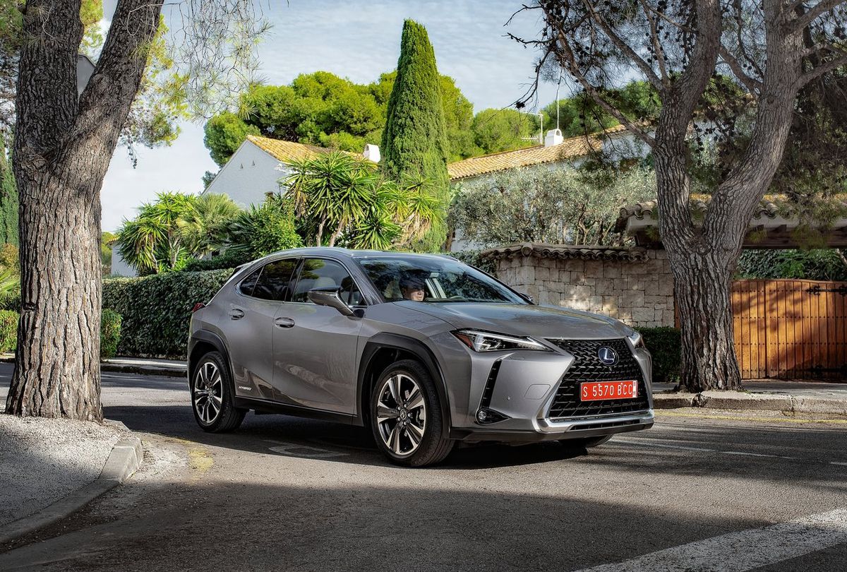 Lexus UX (2019)