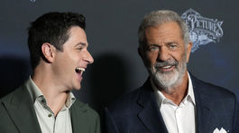 Režisér David Henrie (vľavo) s hercom Melom...