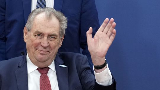 Zemana opäť hospitalizovali. Exprezidenta čaká dôležité vyšetrenie