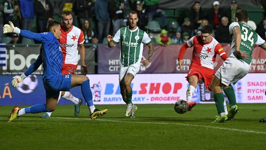 Bezmocný Slovák v bráne Bohemiansu. Slavia mu nastrieľala štyri kúsky