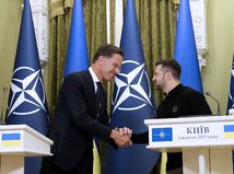 V NATO a plná vojakov: bude Ukrajina ako západné Nemecko?