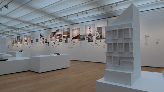 Dvojvýstava Architekt Dedeček v Slovenskej...