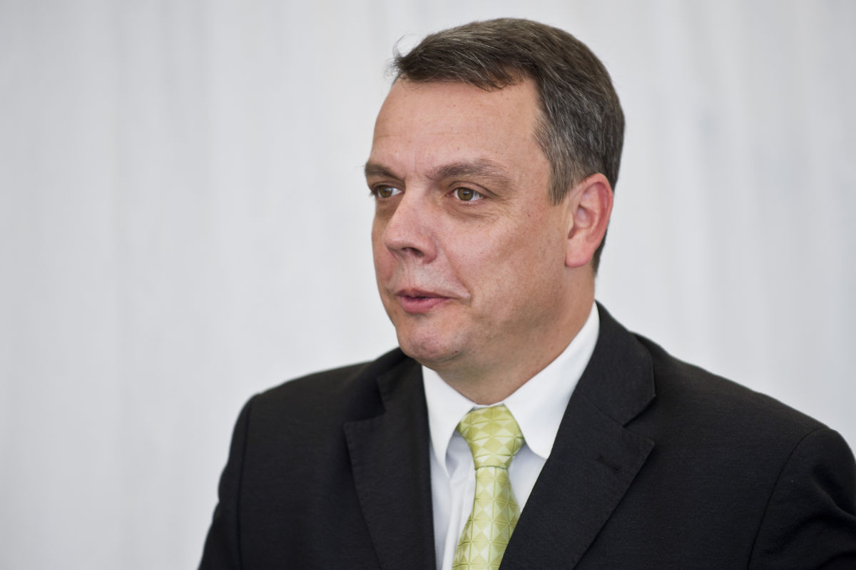 Peter Ország.