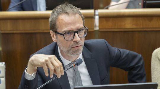 Szalay: Kotlár je obvinený pre tvrdenia o toxicite vakcín