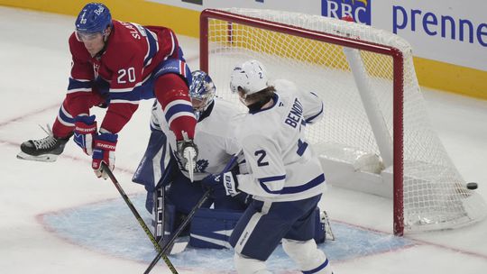 Vydarený večer Slovákov v NHL. Parádna asistencia Slafkovského, hviezdny moment Honzeka