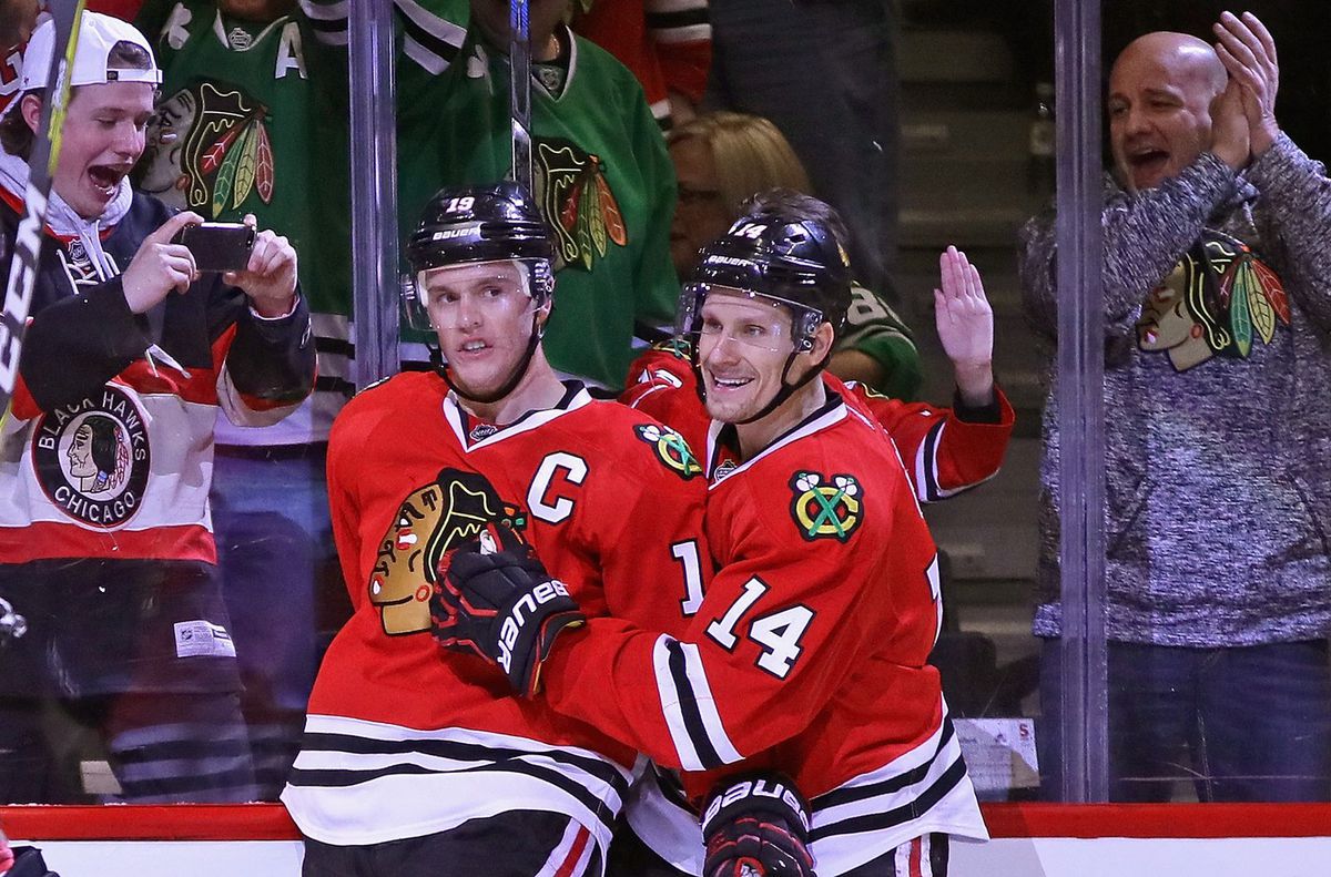Kapitán Chicaga Jonathan Toews a Richard Pánik...