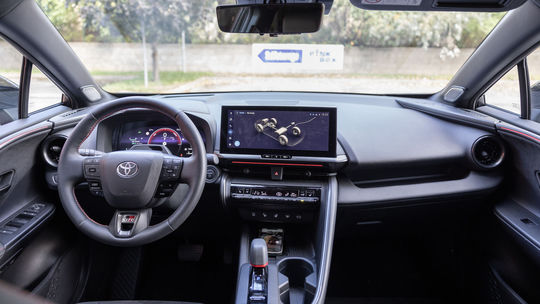 Toyota C-HR PHEV GR Sport - test 2024