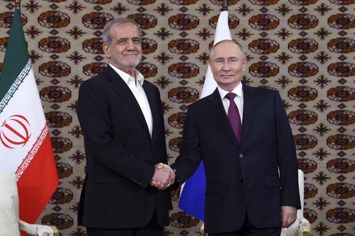 Vladimir Putin / Masúd Pezeškiján /