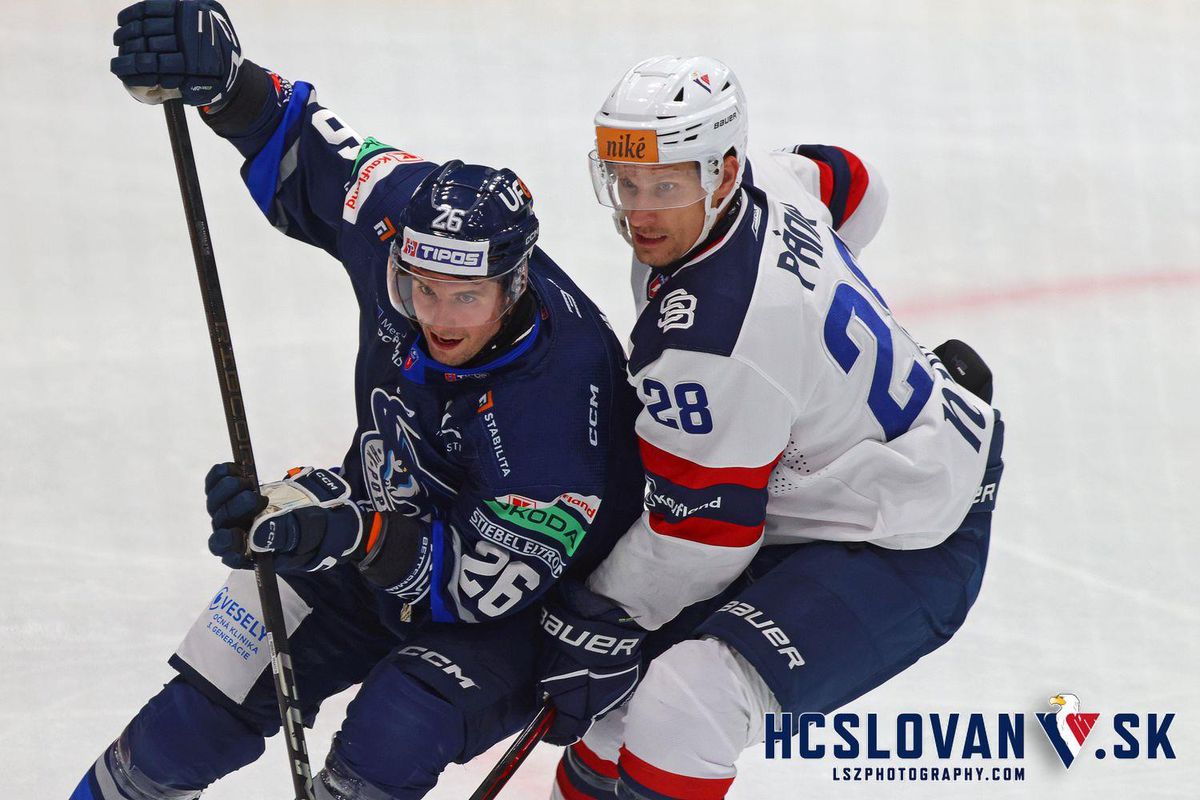 Richard Pánik v drese HC Slovan Bratislava.