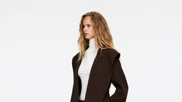 Dámsky tmavohnedý kabát Arket, predáva sa za...