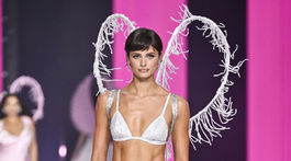 Taylor Hill 