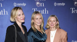 Leslie Bibb, moderátorka Chelsea Handler a herečka Naomi Watts