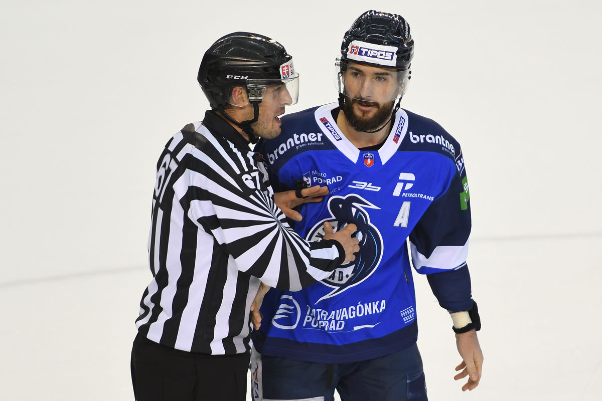 Dávid Skokan v drese HK Poprad.
