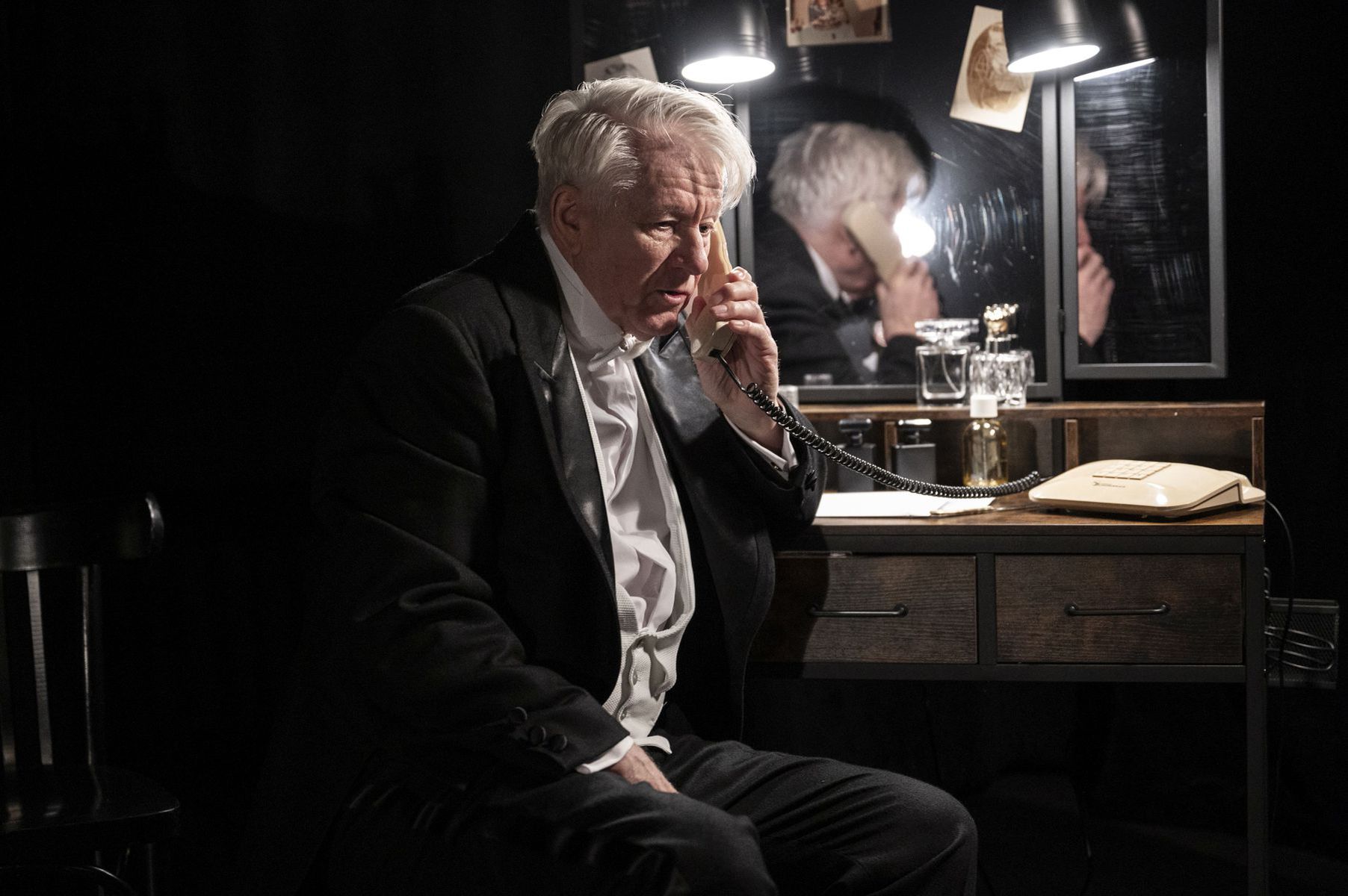 Emil Horváth v hre Falošná nota.