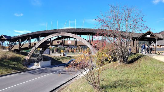 Most pre peších je na Donovaloch od júla...