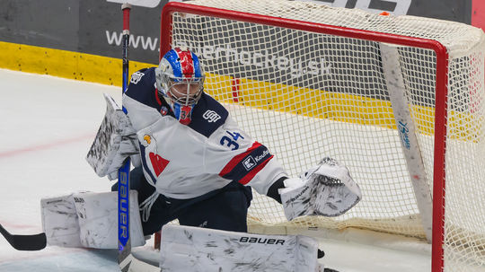 V Slovane sa dlho neohrial. Kazašský brankár končí, odchádza naspäť do KHL