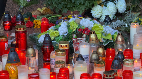 Kahance na cintoríne Slávičie údolie počas...