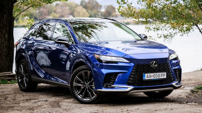 Lexus RX si môžete po prvýkrát dopriať so...