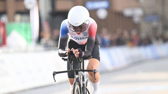 Viktória Chladoňová