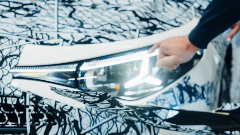 Krásny detail. Diódy budú mať tvar trojcípej...