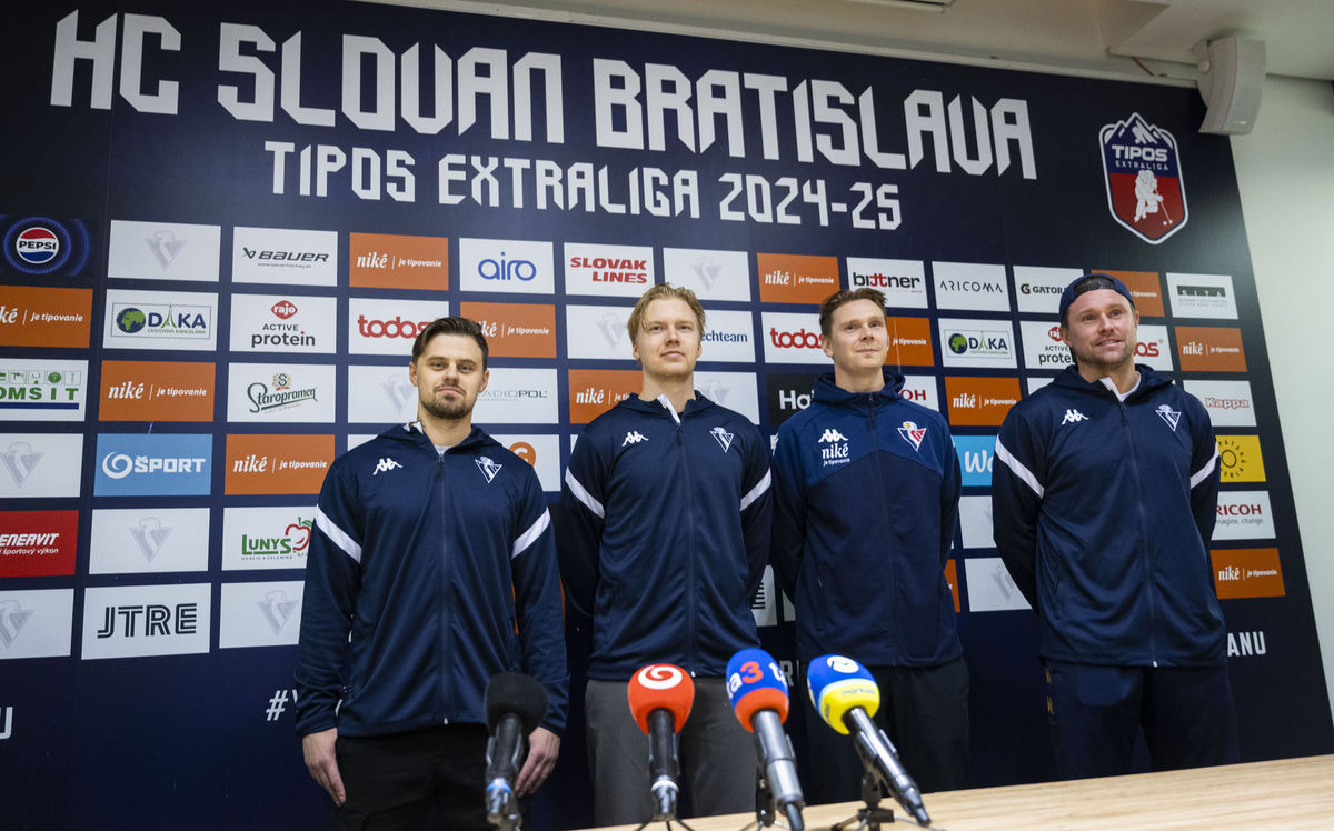 Nové posily HC Slovan Bratislava - zľava Vadim...