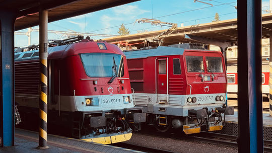 Chystáte sa cestovať na vianočné sviatky vlakom? ZSSK hlási, že miest je zatiaľ dostatok