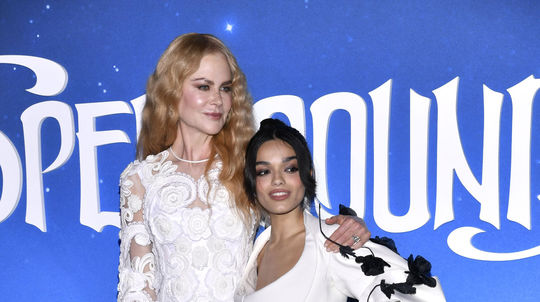 Herečky Nicole Kidman (vľavo) a Rachel Zegler...