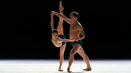 Olga Chelpanova a Viačeslav Kruť v balete Entropy.