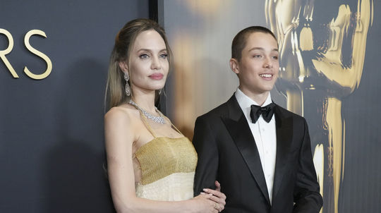 Herečka a režisérka Angelina Jolie so svojím...