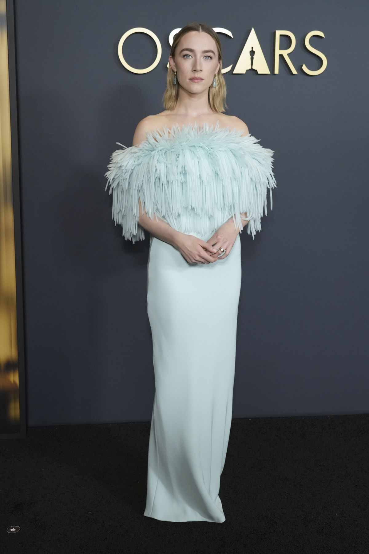 Herečka Saoirse Ronan v kreácii Louis Vuitton.