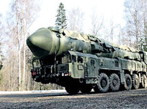 Ruská medzikontinentálna balistická raketa RS-26 Rubež