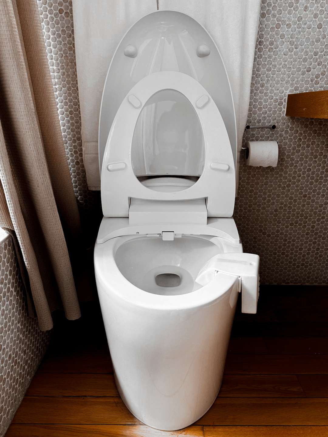 Toaleta s kamerou Throne