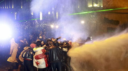 Desiatky tisíc ľudí v nedeľu štvrtý deň po sebe...