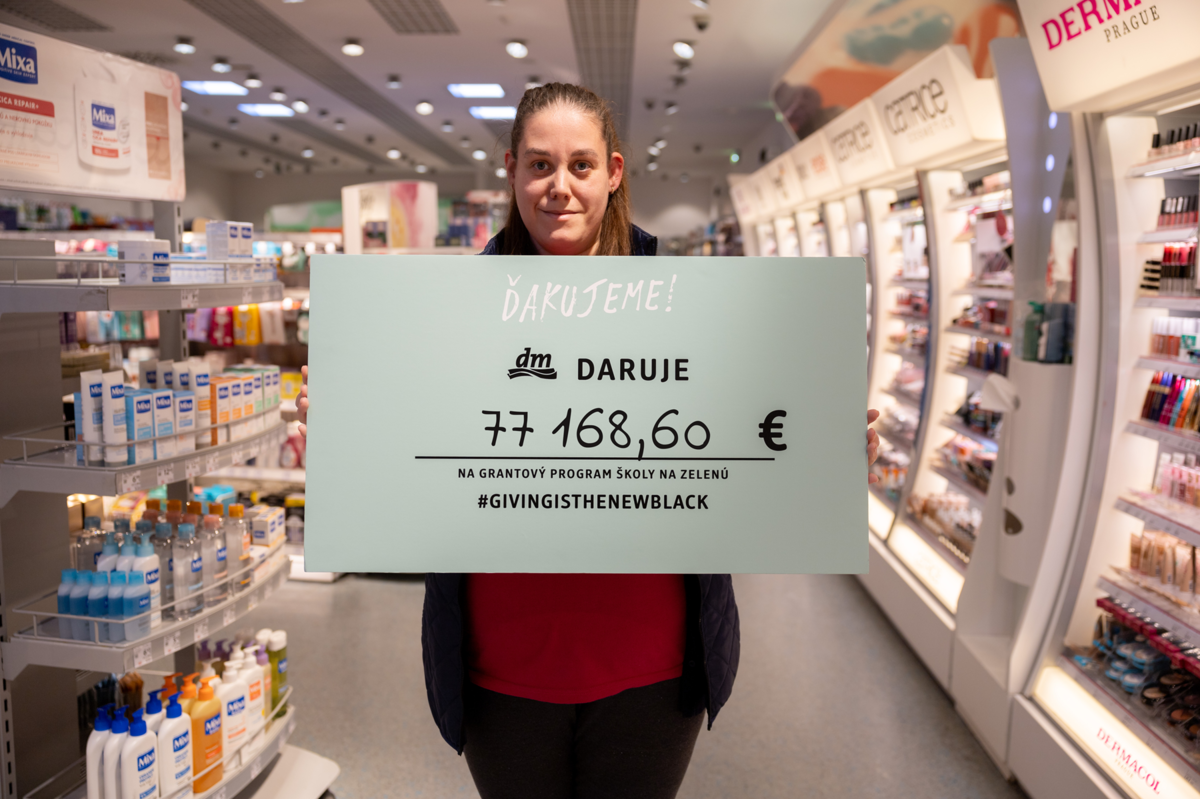 dm drogerie markt Siedmy rocnik kampane Giving...