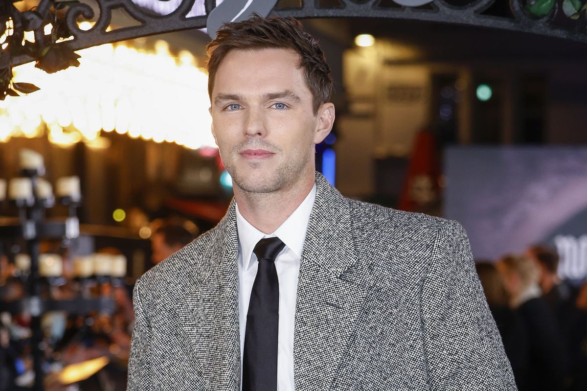 Herec Nicholas Hoult na premiére filmu Nosferatu.