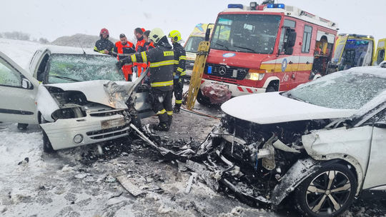 Pre vážnu dopravnú nehodu uzavreli cestu II/572...